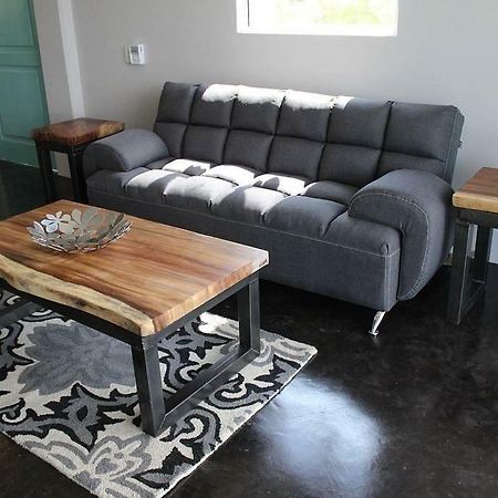 Ocean View Apartment 2 Blocks From Zicatela Strip! 埃斯孔迪多港 外观 照片